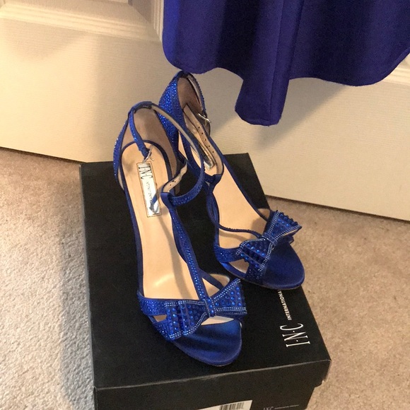 Cassandra Stone gown. Sequin bodice. Front slit. - Picture 3 of 4